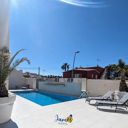 Welcoming 3 Bedroom With Private Pool Lb10 * Torrevieja