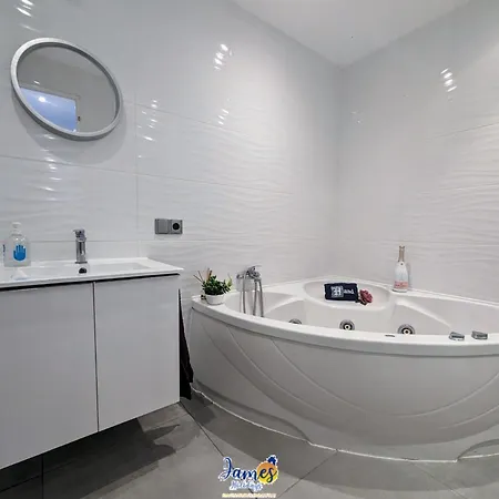Welcoming 3 Bedroom With Private Pool Lb10 Vila Torrevieja