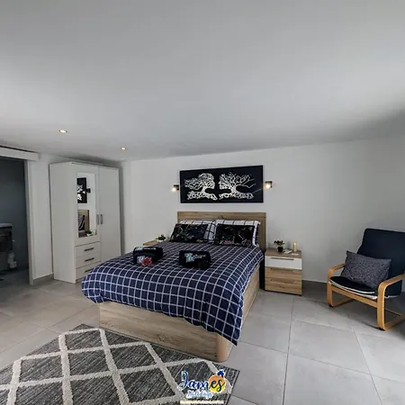 Welcoming 3 Bedroom With Private Pool Lb10 * Torrevieja