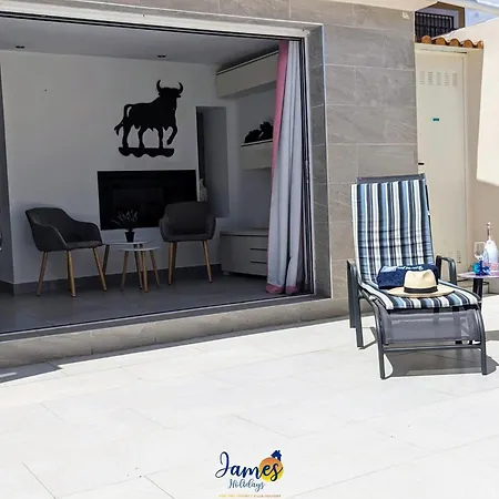 Welcoming 3 Bedroom With Private Pool Lb10 וילה טורבייחה