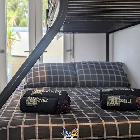 Welcoming 3 Bedroom With Private Pool Lb10 טורבייחה