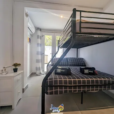 וילה Welcoming 3 Bedroom With Private Pool Lb10